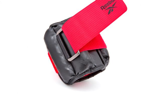 Обважнювачі для щиколотки/зап'ястя Reebok Premium Ankle чорний, червоний Уні 0.5 кг 00000026252